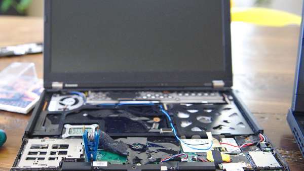 A modified ThinkPad X230 running Coreboot